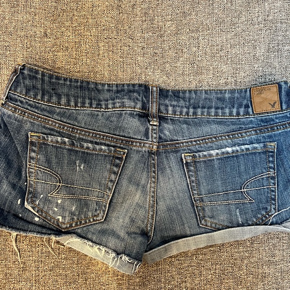 AEO Distressed Denim Shorties - Picture 2 of 3